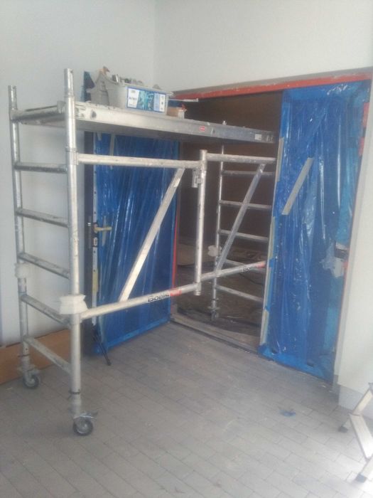 Wynajem rusztowań aluminiowych . Przejezdne . Altrex , Podjazdy