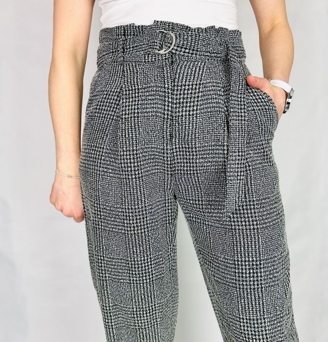 Spodnie w kratkę z wysoką talią S 36