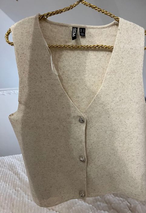 Жилет в*язка беж