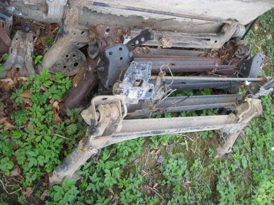 Задня балка Ауді 80 б4 Пассат б2 Гольф 3 Венто Нубіра