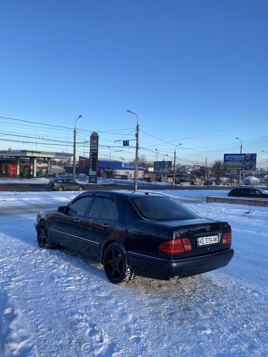 Мерседес 210 4.3 V8