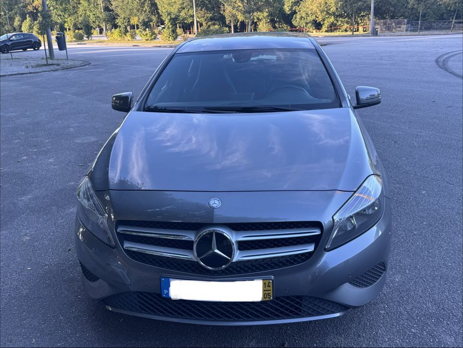 Mercedes-Benz a180 urban caixa automática