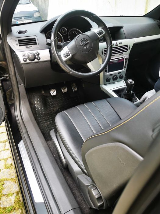 Opel Astra H GTC 1.9 150cv