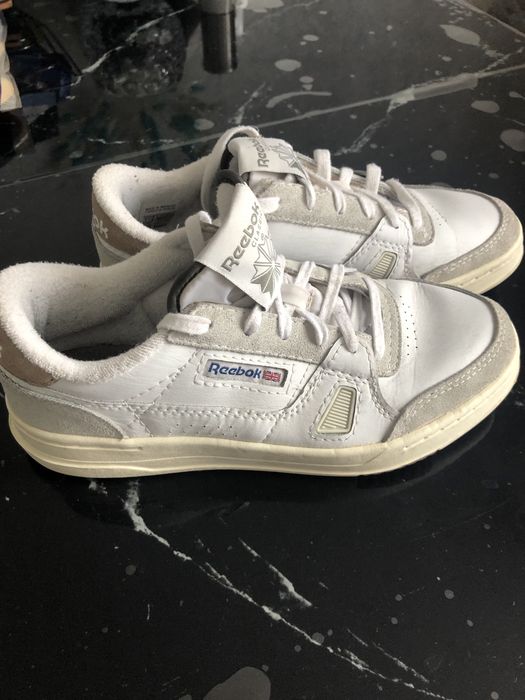 Кросівки Reebok.