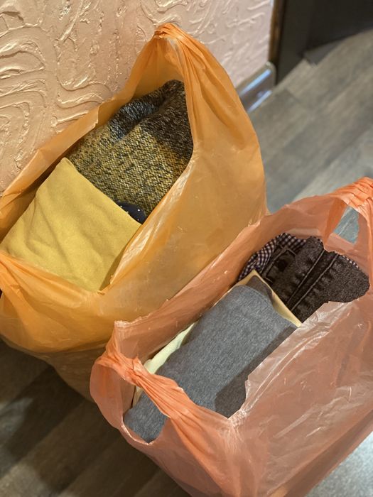 Жіночі речі та речі на дитину до 2-3 років