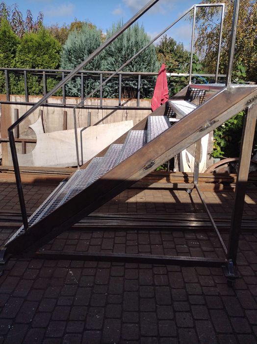 schody metalowe, schody krata wema, schody zewnętrzne,schody