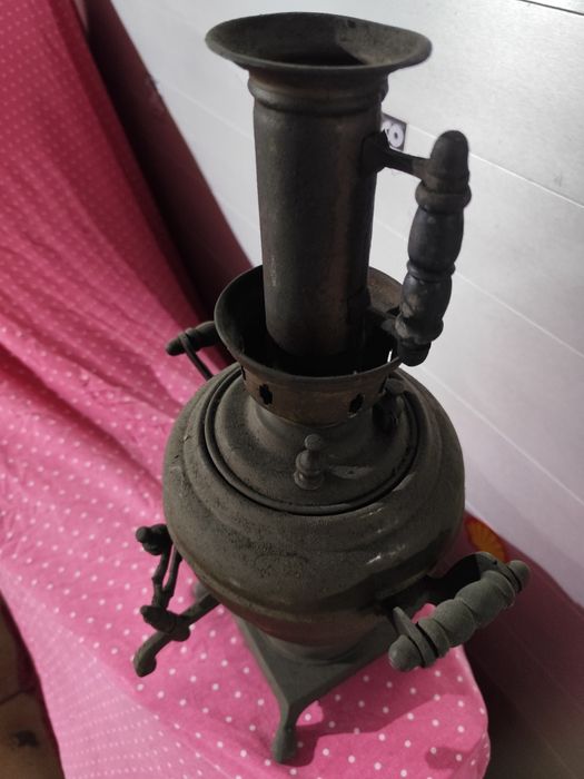 Samovar russo antigo.