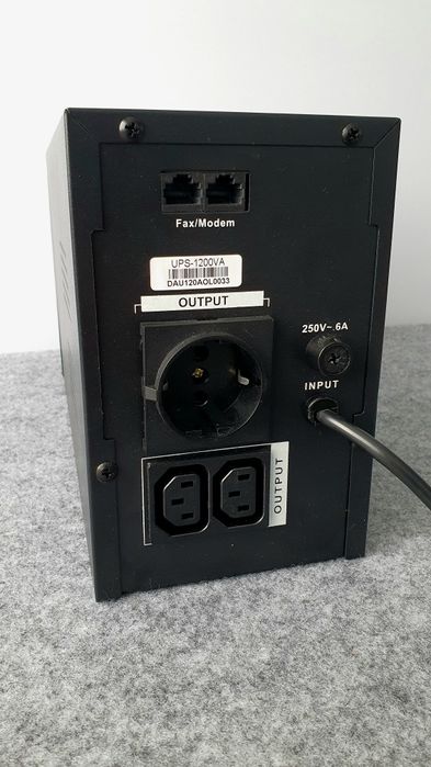 UPS безперебійного живлення 220v 1200 ВА
