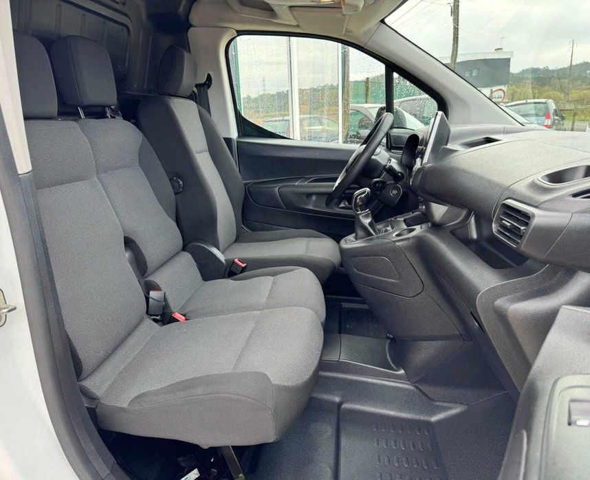 Citroen Berlingo 1.5 BlueHDi M Club- Garantia Incluída
IVA Incluído