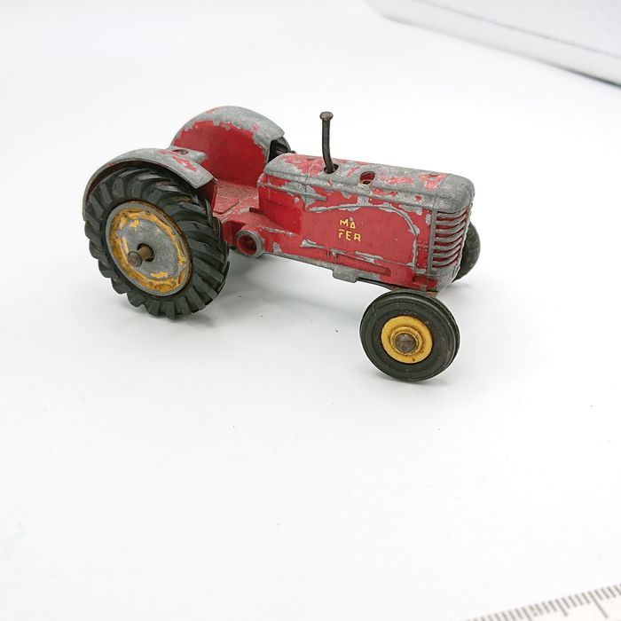 Антикварна іграшка Massey Harris Tractor Dinky Toys, зроблені в GT Bri