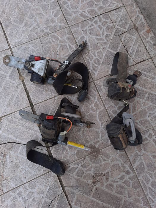 Ремень безопасности Mitsubishi Carisma Мицубиси каризма