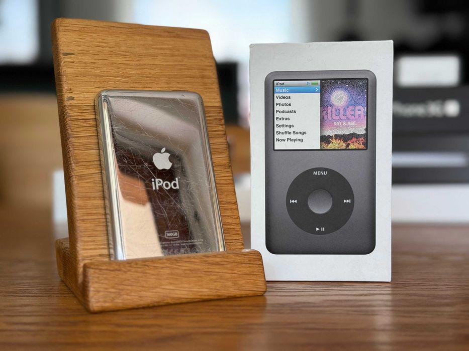 Apple iPod Classic 7G 160GB Black A1238 MC297QB/A