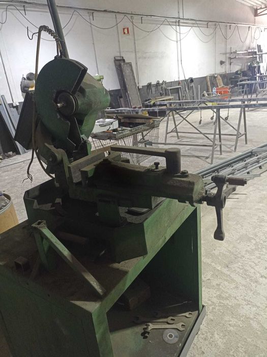 Serra circular de 250mm a funcionar trifásico 380v