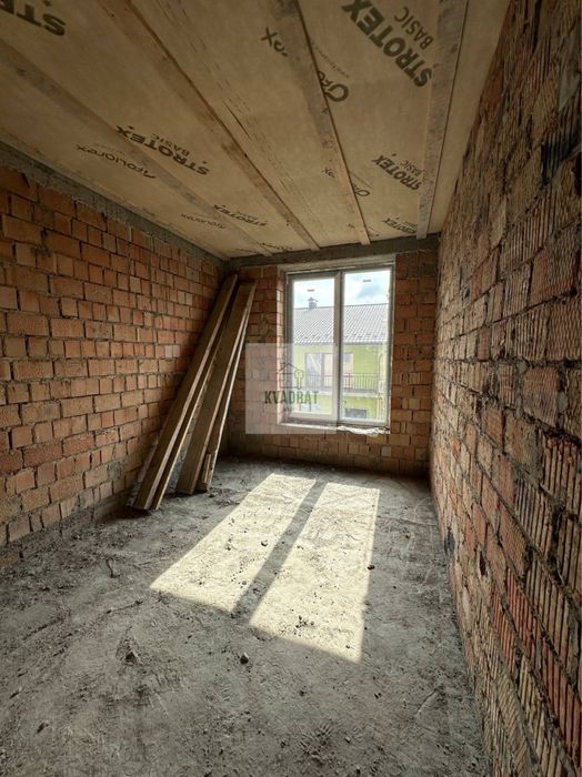 Продам котедж від власника у центрі мікрорайона Жовтневого