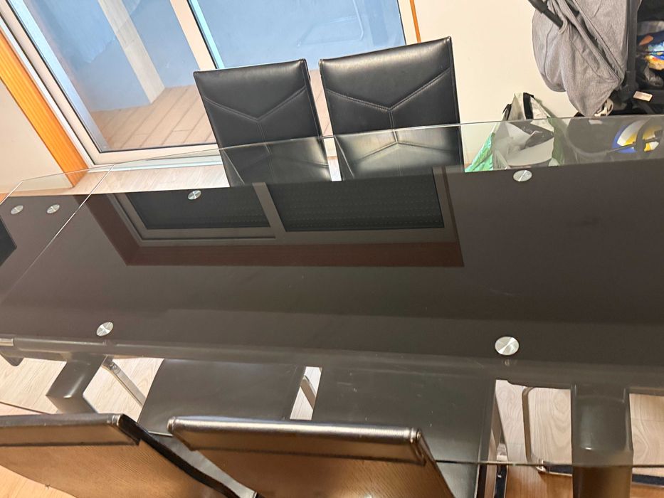 mesa de vidro temperado extensível+6 cadeiras de couro