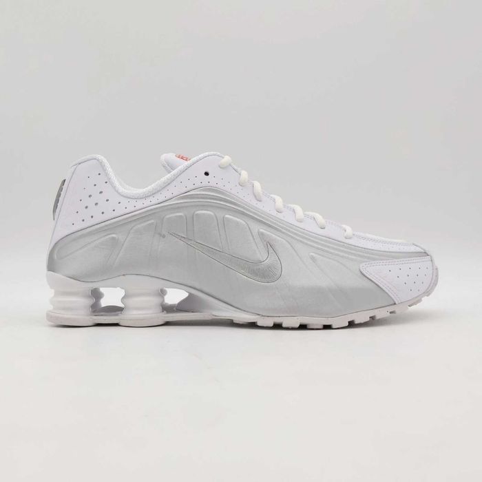 Nike Shox R4 White Bright Crimson Metallic Silver R.42