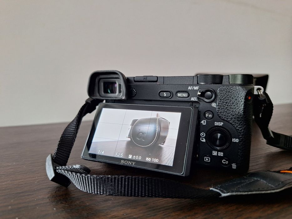Camera Sony alpha 6300 com lente kit 16-50mm