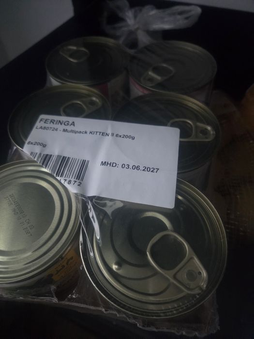 Karmy mokre dla młodego kociaka