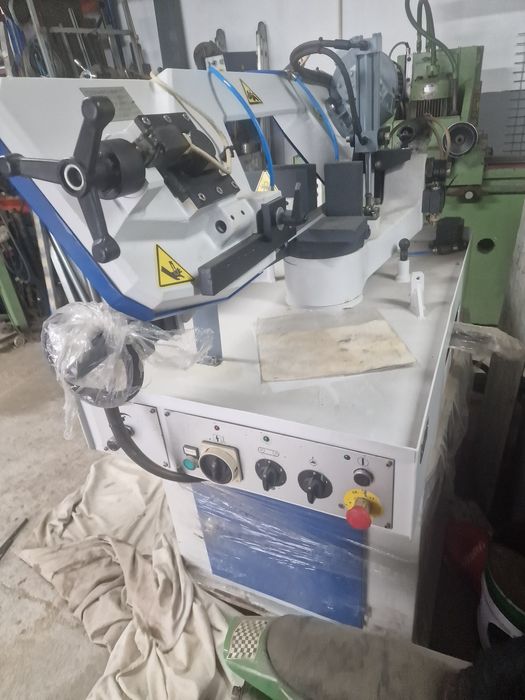 Serrote de fita trifásico