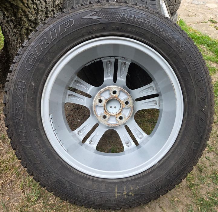 Felgi Oryginał Honda HR-V 6,5Jx17 ET40 5x114,3 opony zima 225/65R17
