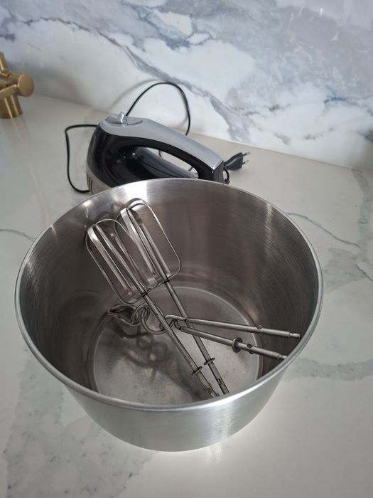 Batedeira com taça aço inox