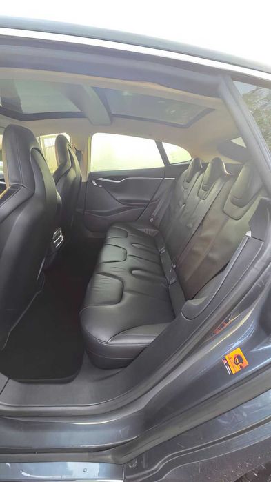 Tesla Model S 85      2014