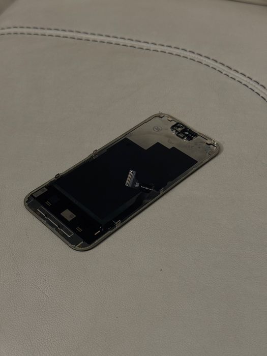 Wyświetlacz zamiennik do IPhone 15 Pro (USZKODZONY ALE SPRAWNY)