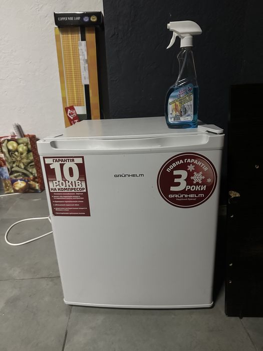 Розпродаж,барберскі крісла,дзеркала,холодильник, бойлер