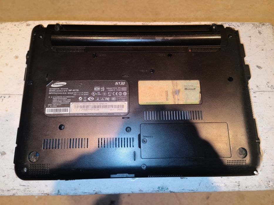 Zamienię kilka Laptopów do naprawy bądź ,na części ,pisać propozycje