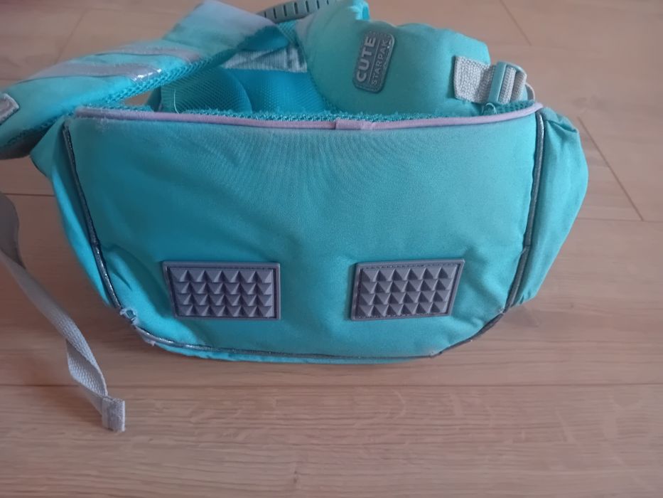 Solidny tornister na sprzedaż