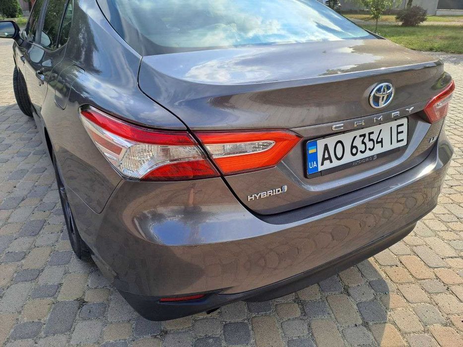 Toyota Camry гібрид 2020р.