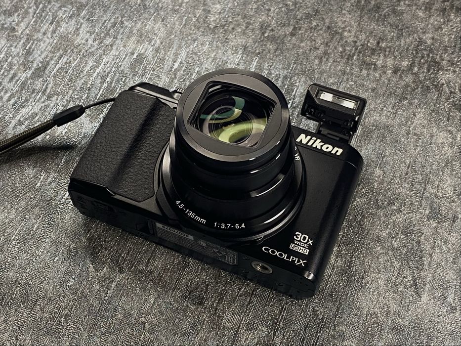 Nikon Coolpix S9900 поворотний екран,альтернатива G7x