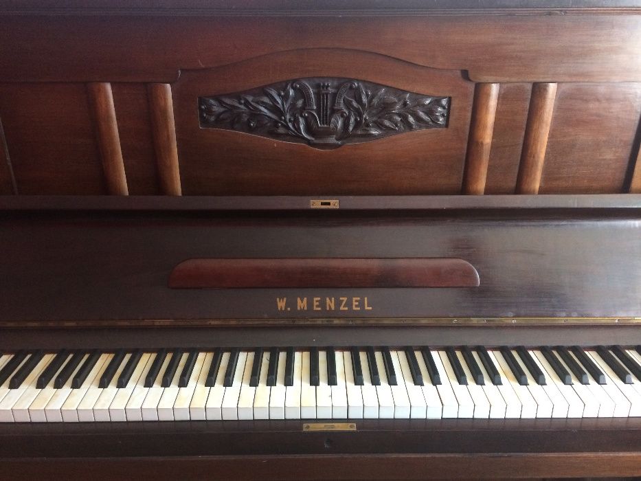 Pianino W.Menzel