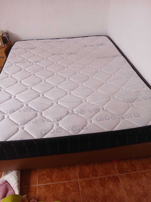 Camas de casal com colchão
