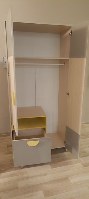 Zestaw mebli młodzieżowych