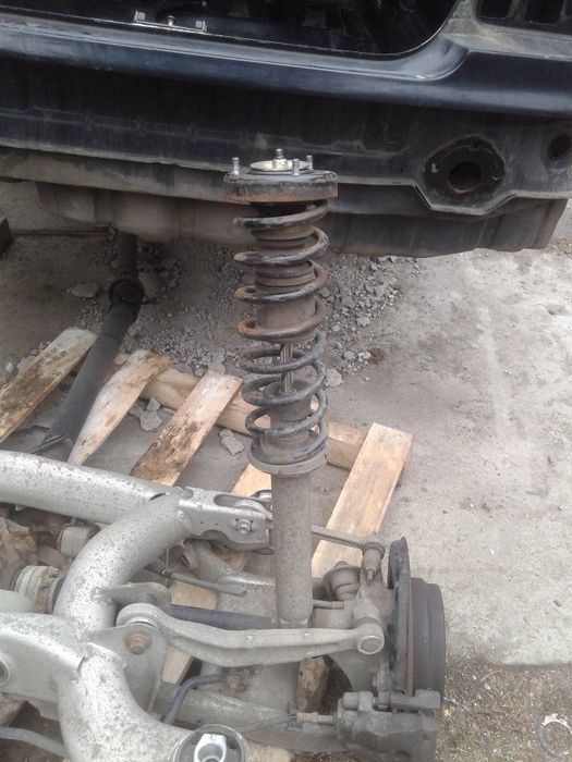 BMW 5 E-39 E39 SEDAN Amortyzatory tył Tylne Komplet Oryginał