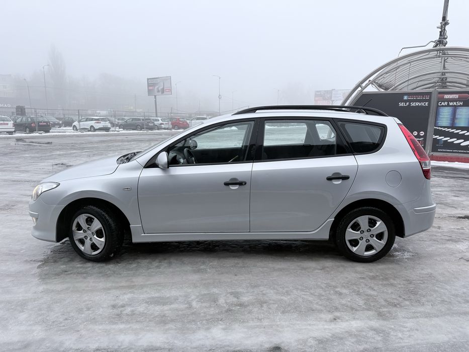 Hyundai i30 .2010 року з газом