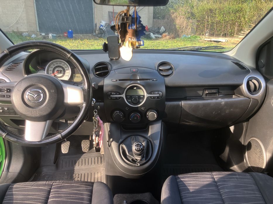 Mazda 2 Benzyna