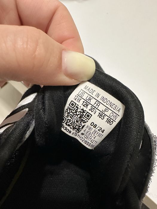 Кросівки adidas 30