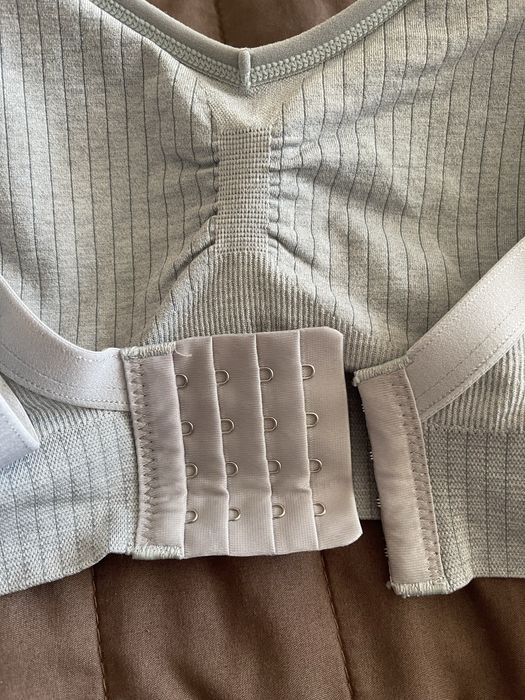 Бюстгальтер на період лактації (годування)