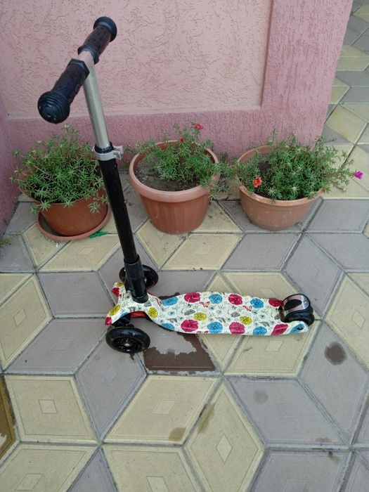 Продам самокат детский