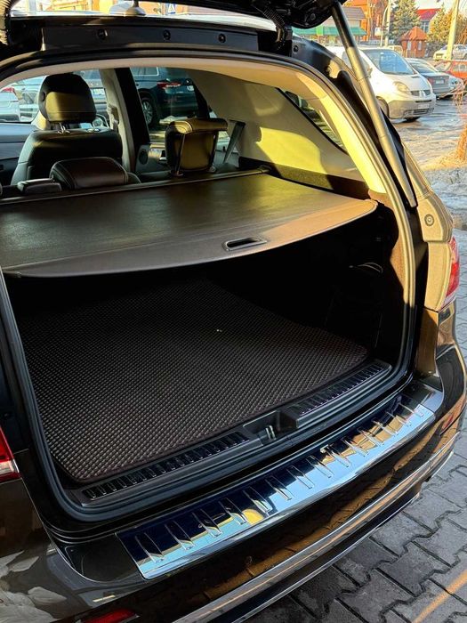 продам власний офіційний автомобіль !!!