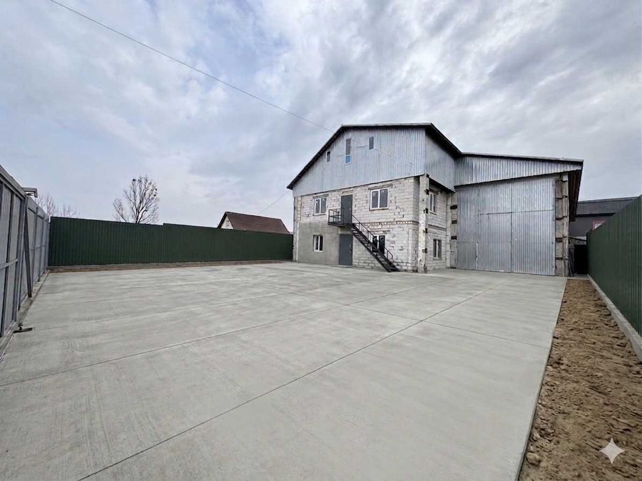 Здається в оренду складське приміщення