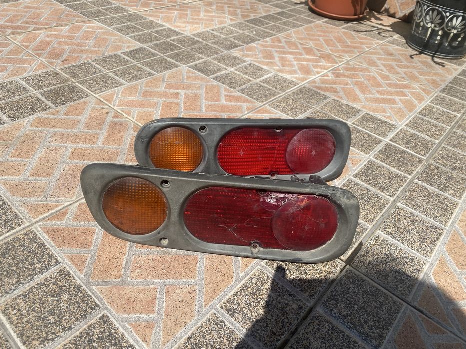 Material nissan terrano 2 Ford Maverick ( piscas, farolins )