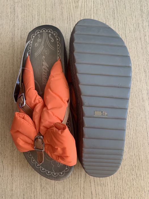 Klapki japonki pomarańczowe na platformie Mmm roz. 37