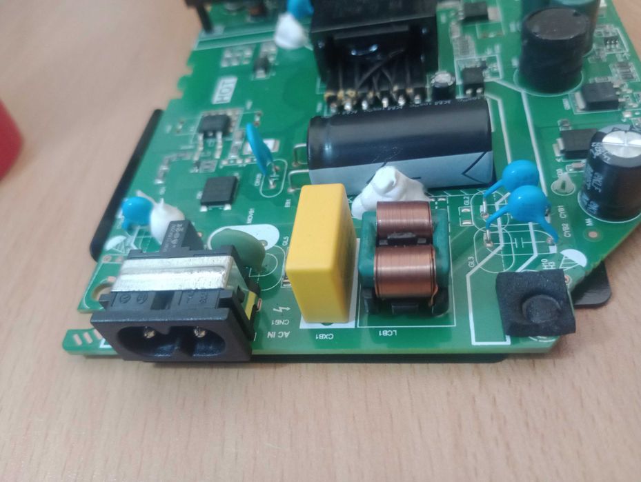 Placa TV Smart tech 32HN10T2