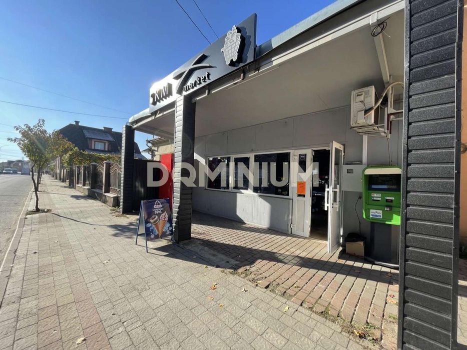 Продається комерція в місті Хуст по центральній дорозі