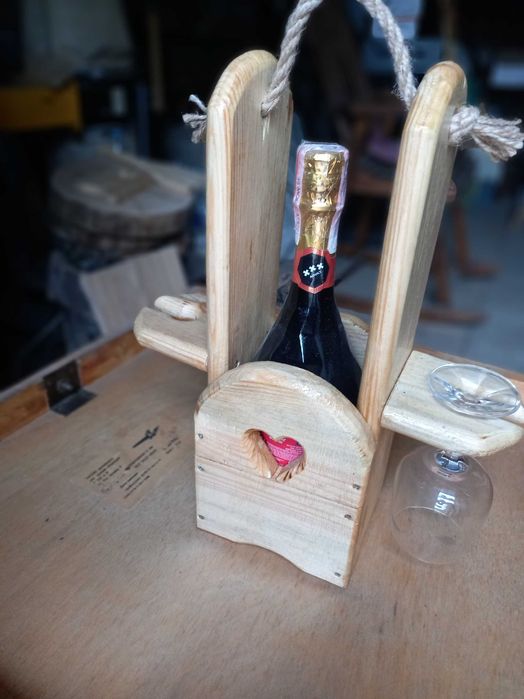 Подарунковий кошик для вина з дерева у подарунок