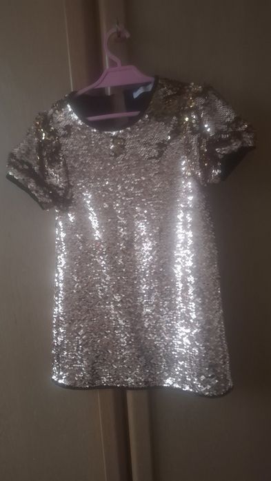 Sukienka z cekinami roz.104