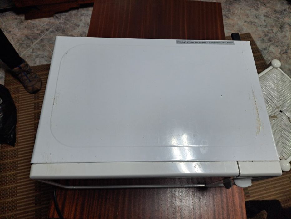 Micro-ondas Orima Modelo OR720CWW